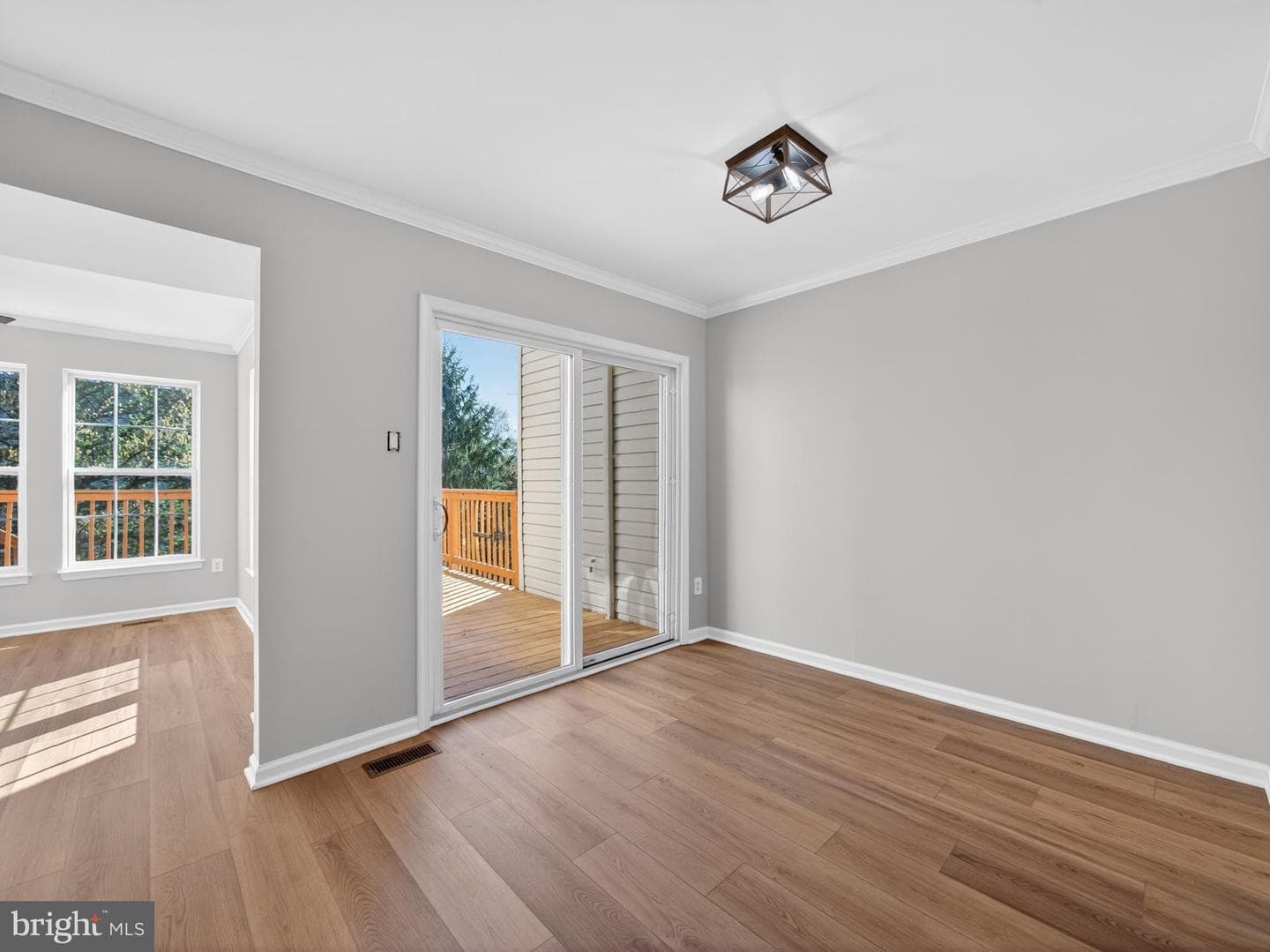 207 Windsor Court photo 21