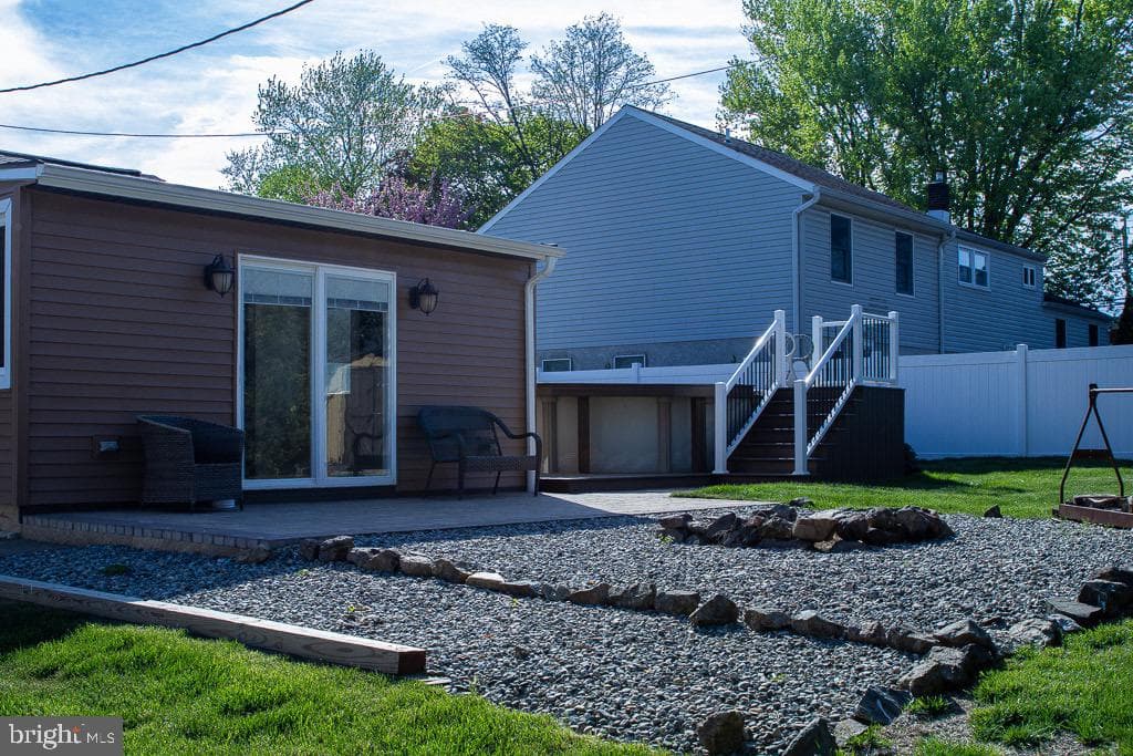 14 Revere Street photo 32