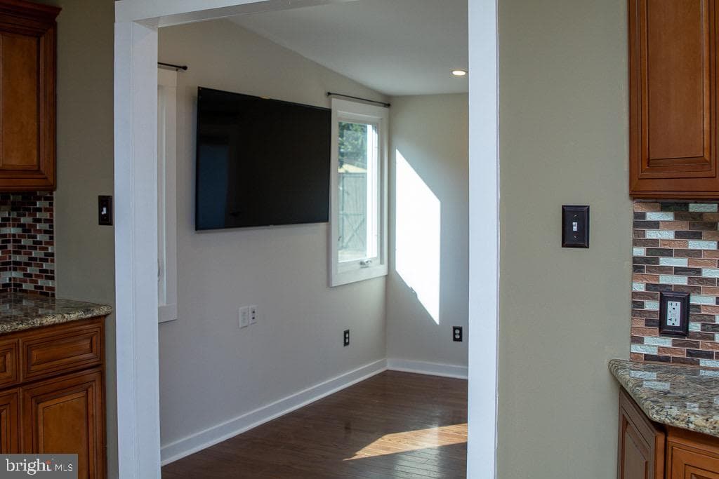 14 Revere Street photo 8