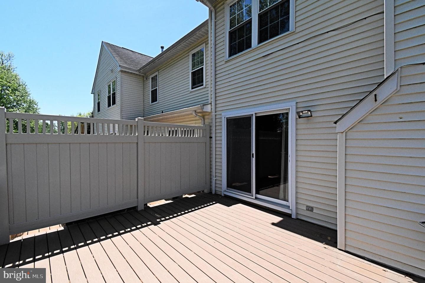 331 Ivanhoe Court photo 32