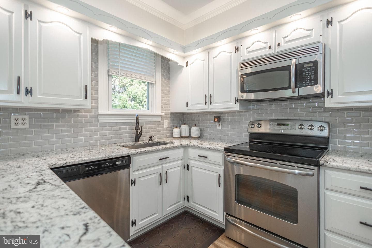 144 Beulah Road photo 9
