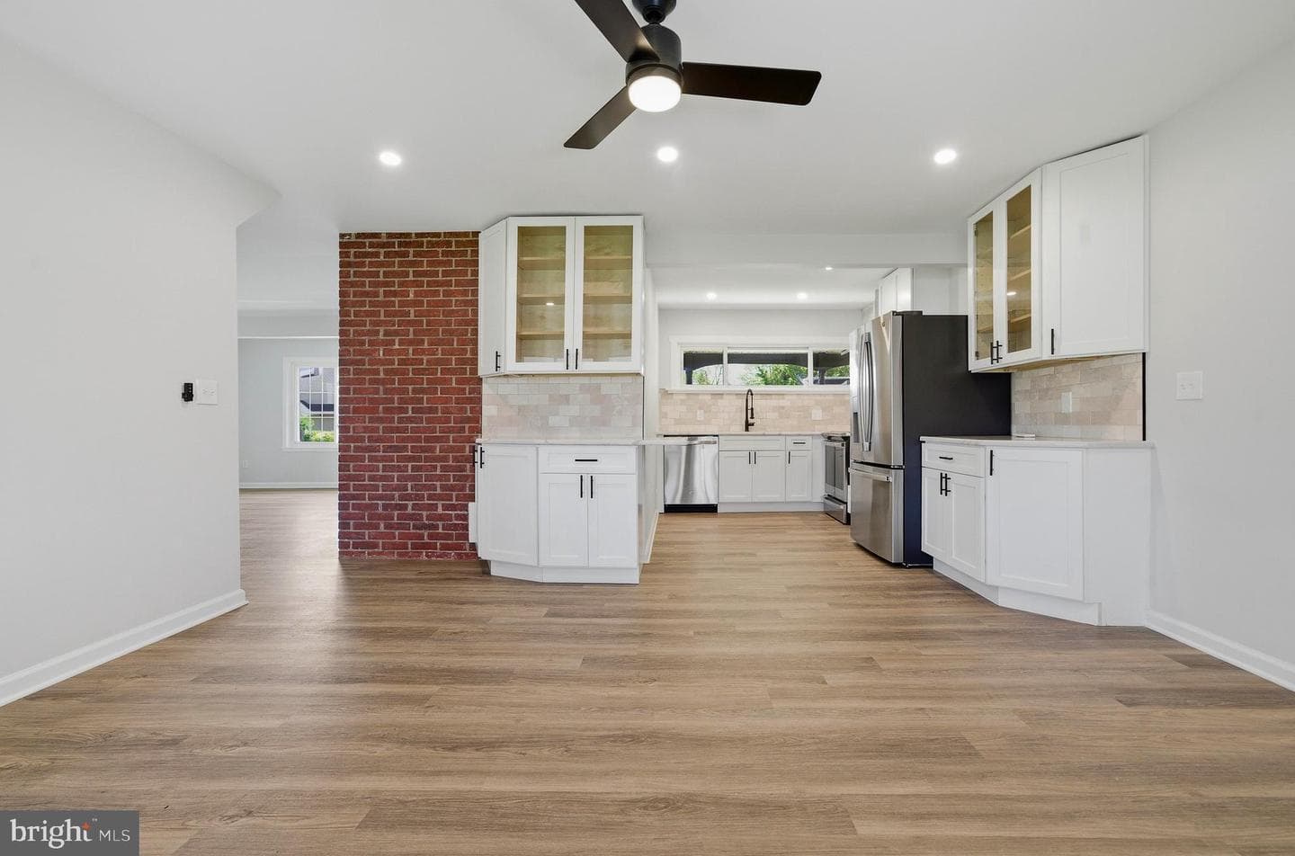 11 Whitewood Drive photo 16