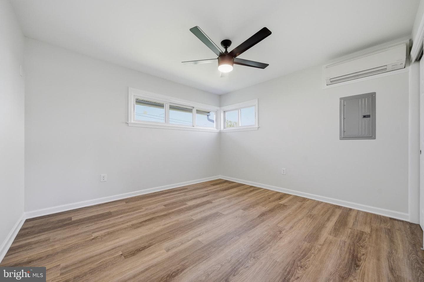 11 Whitewood Drive photo 29