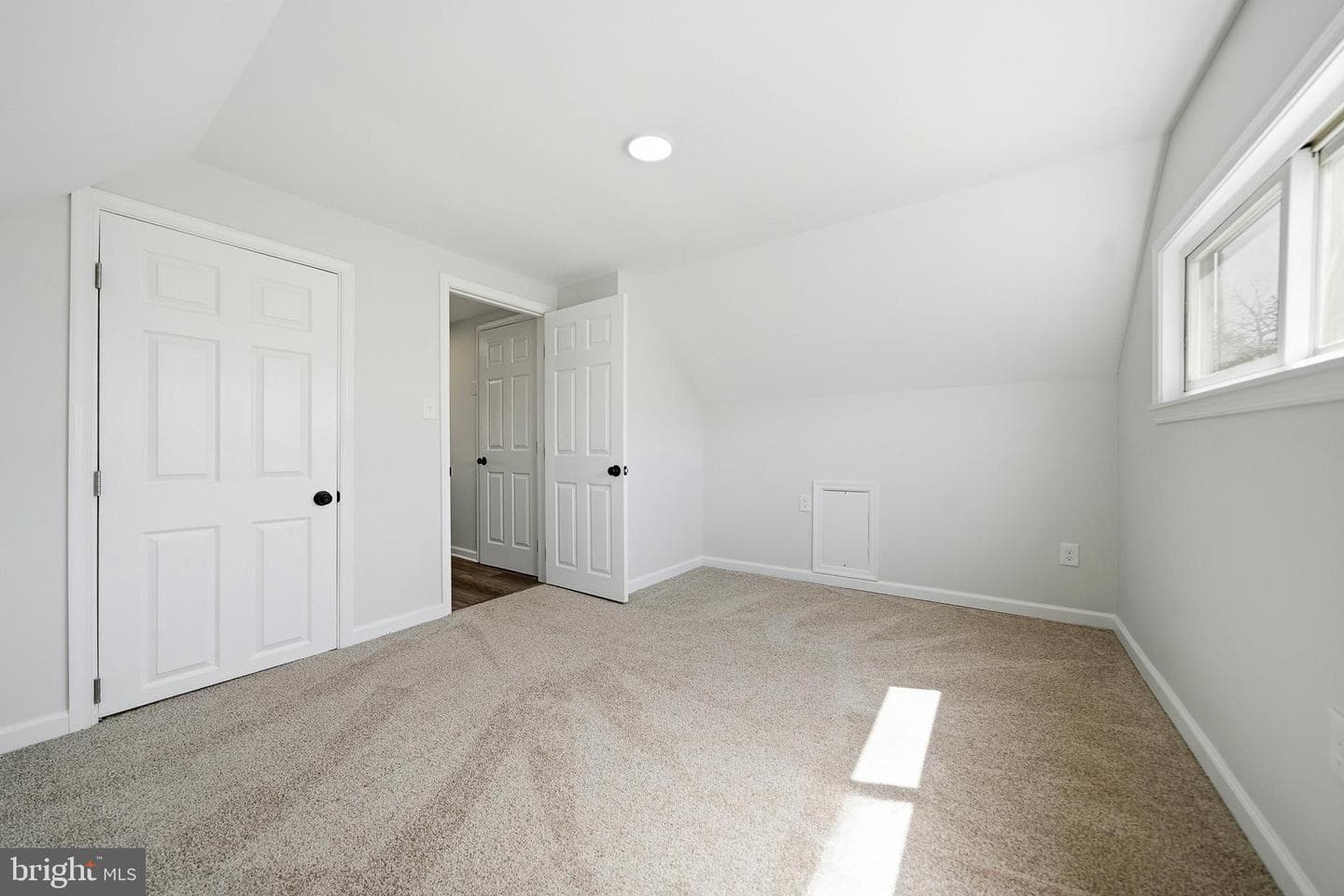 11 Whitewood Drive photo 33