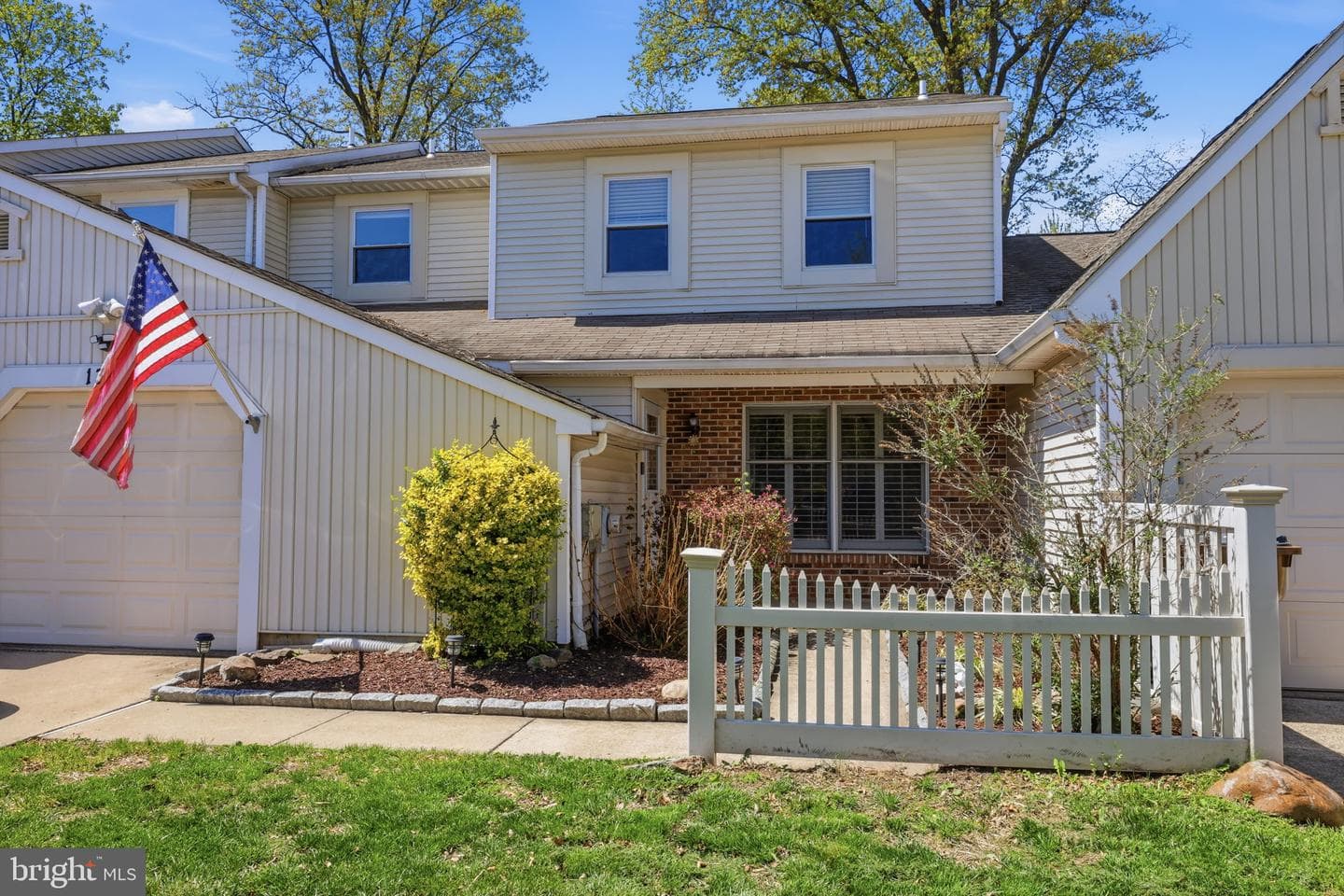 1394 Pepperbush Court photo 3