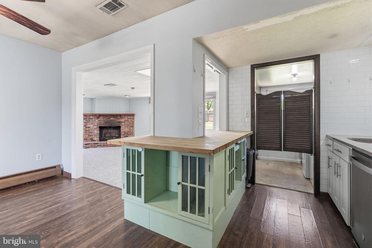 25 Vermillion Lane photo 16