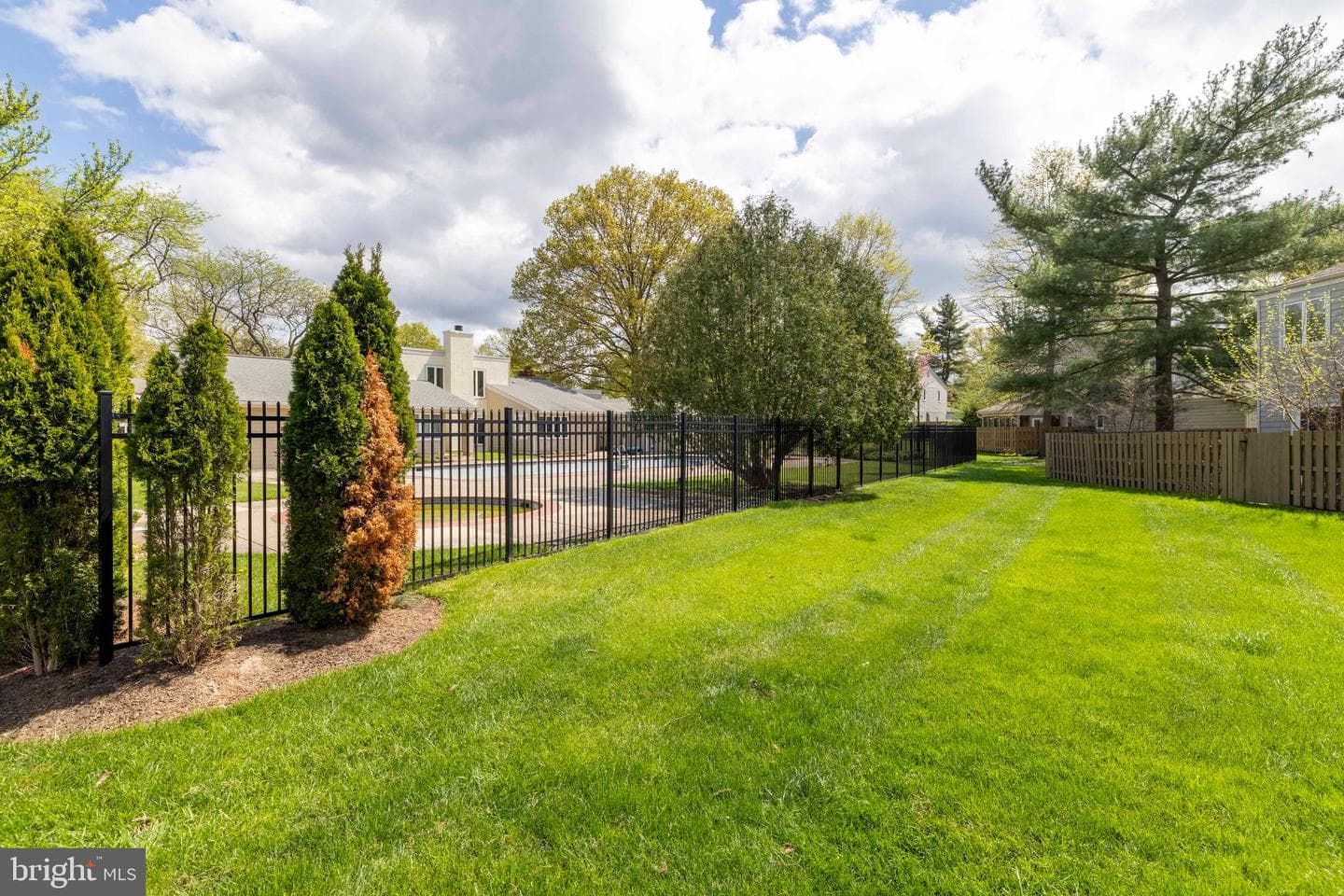 118 Westbury Court photo 35