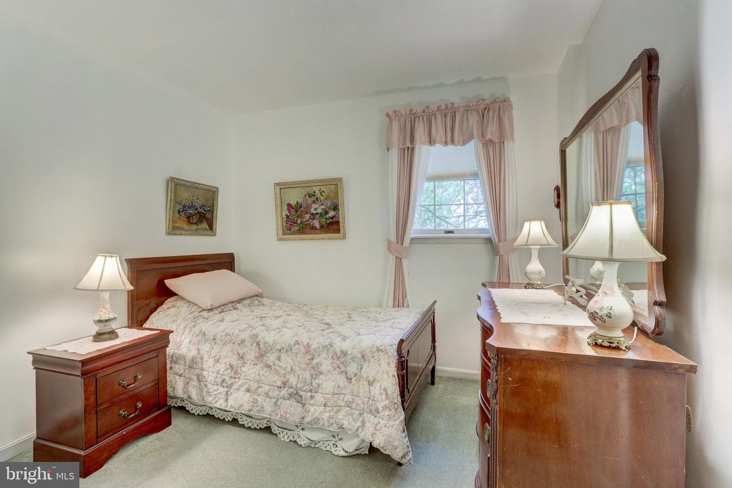 931 Cornell photo 21