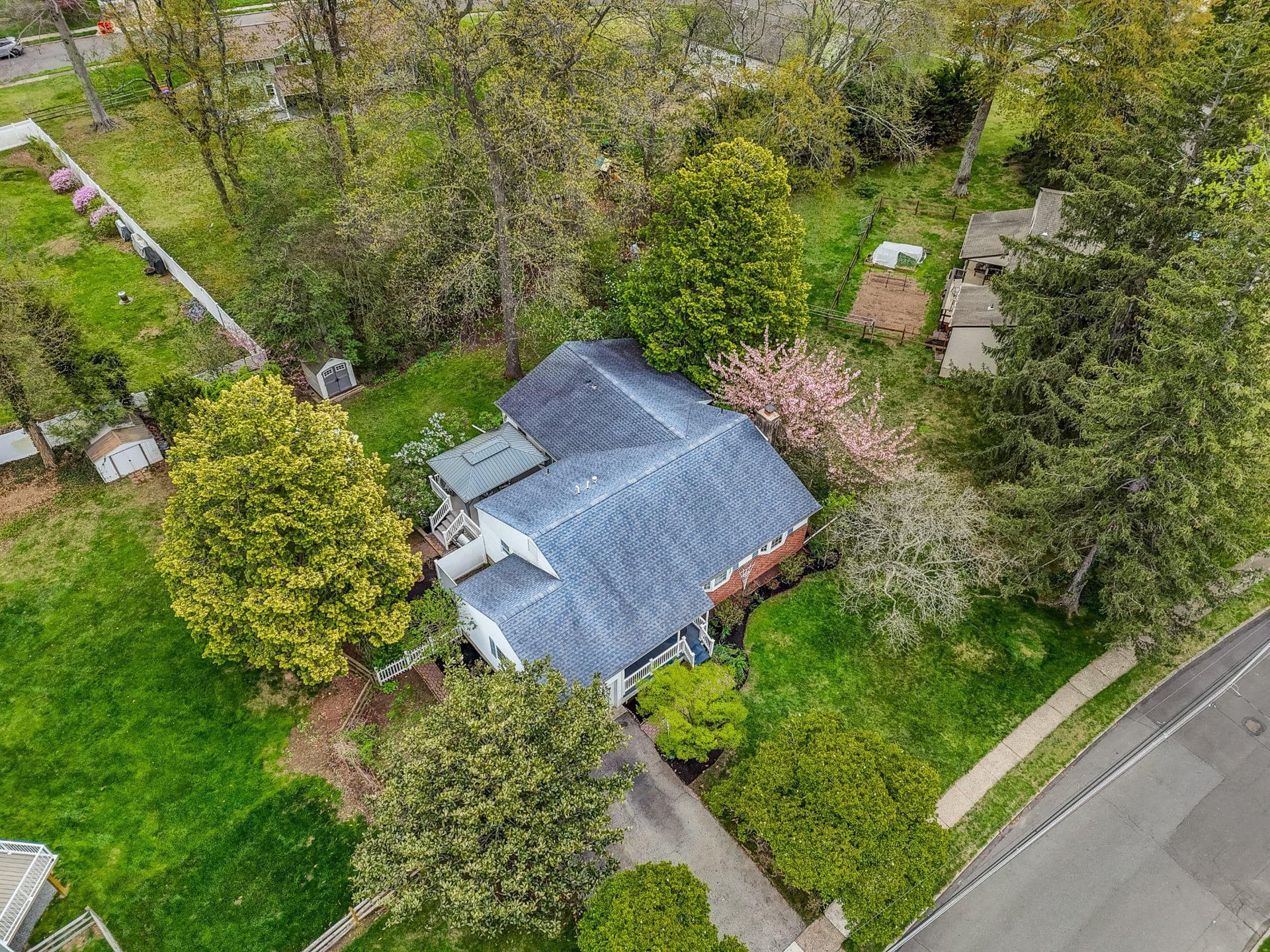 931 Cornell photo 42