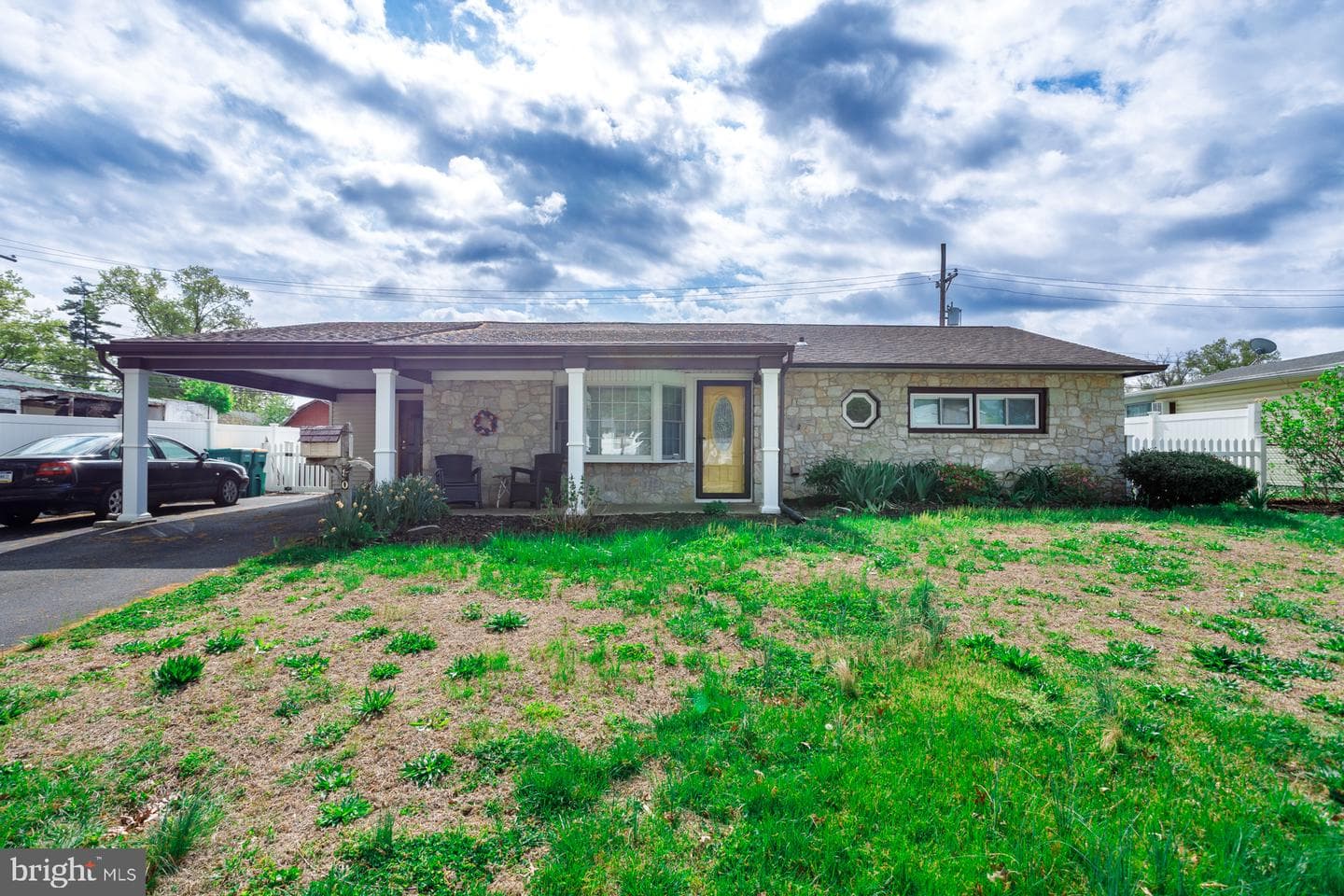 80 Thornridge Drive, Levittown
