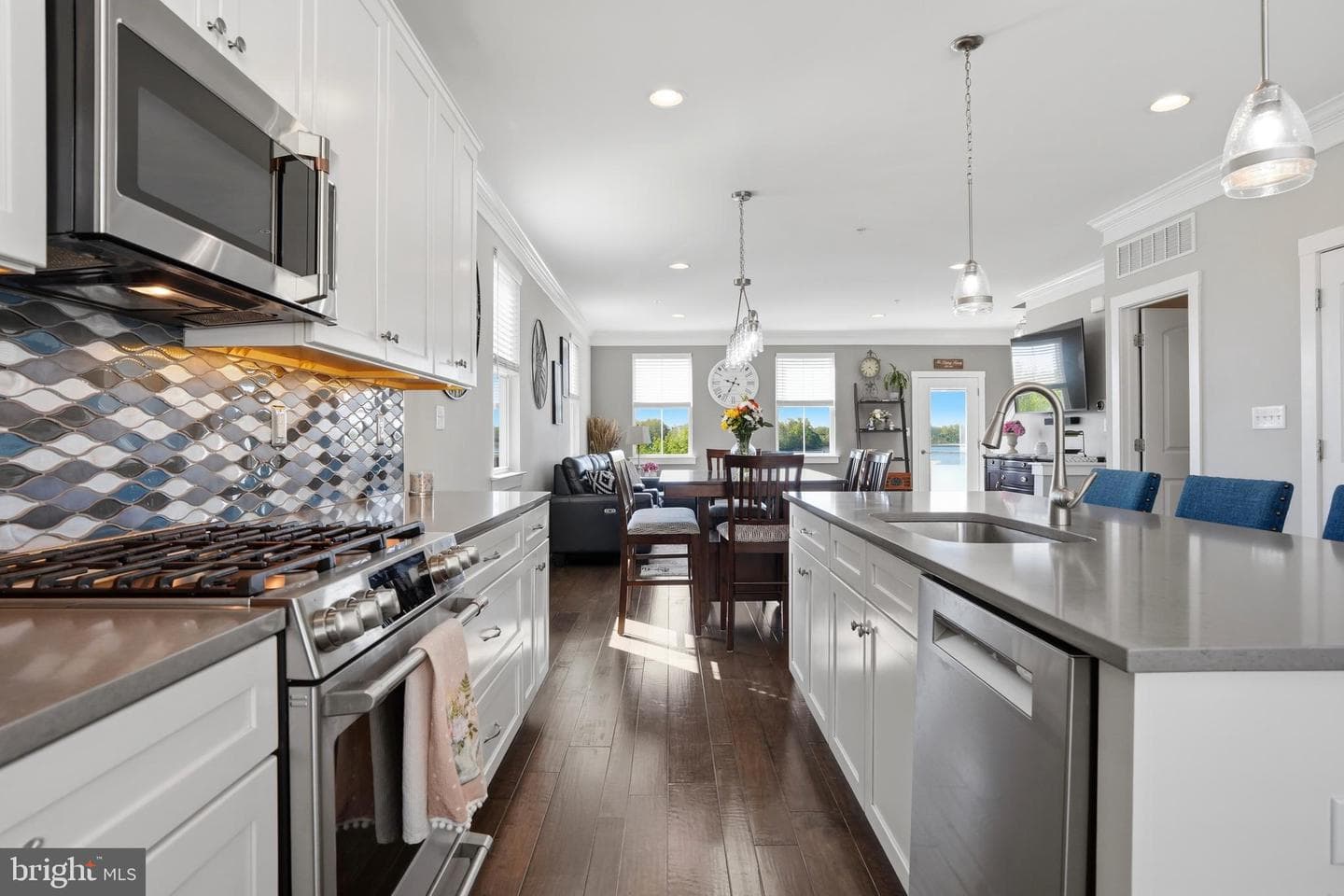 108a Dock Street photo 22