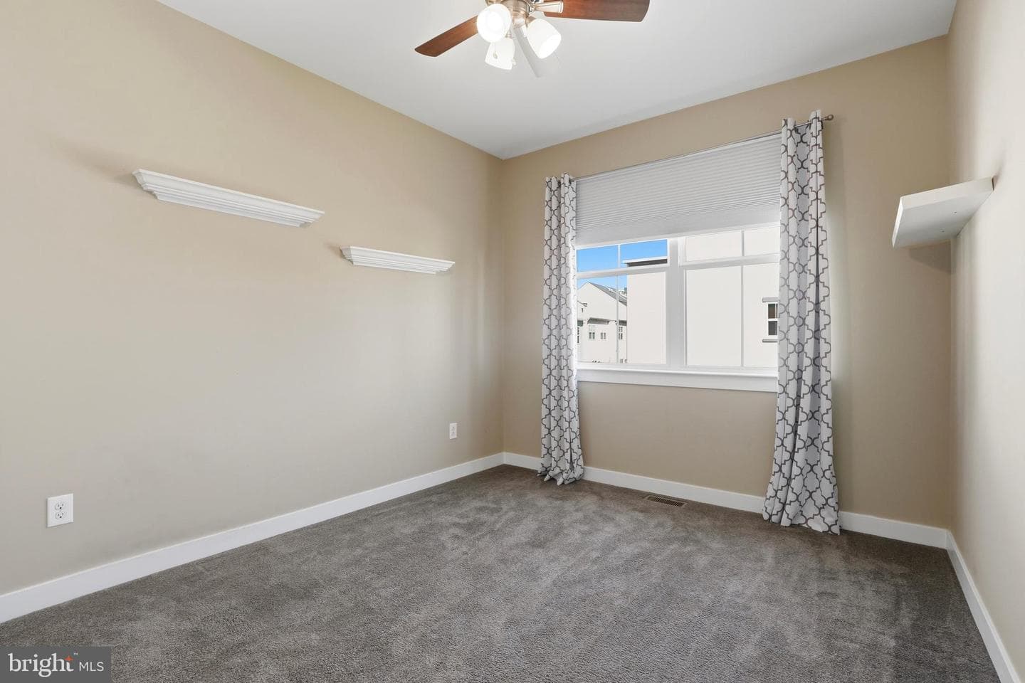 108a Dock Street photo 35
