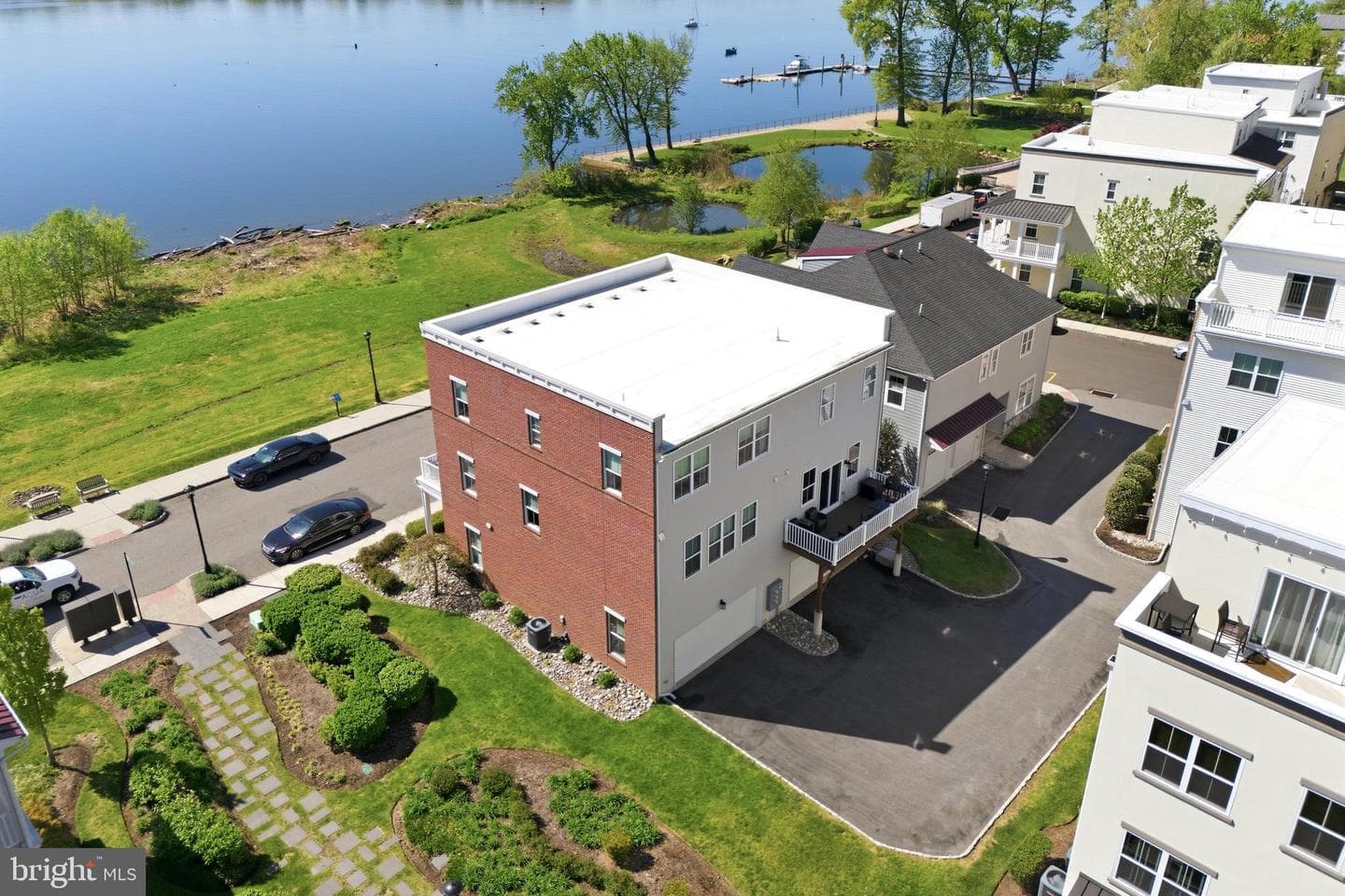 108a Dock Street photo 6