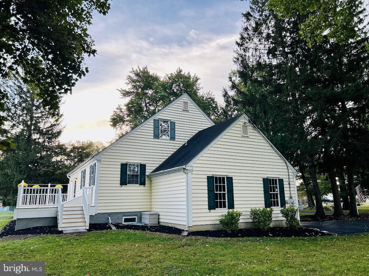 212 Apple Street photo 7