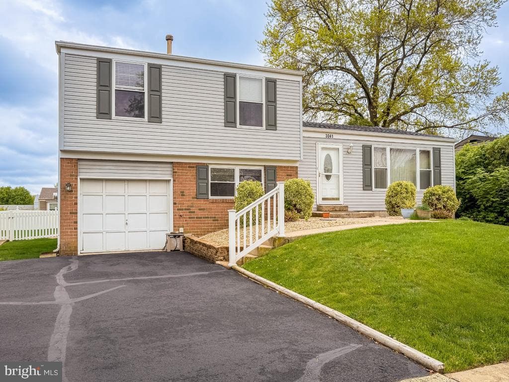 3041 Sheppard Road photo 3