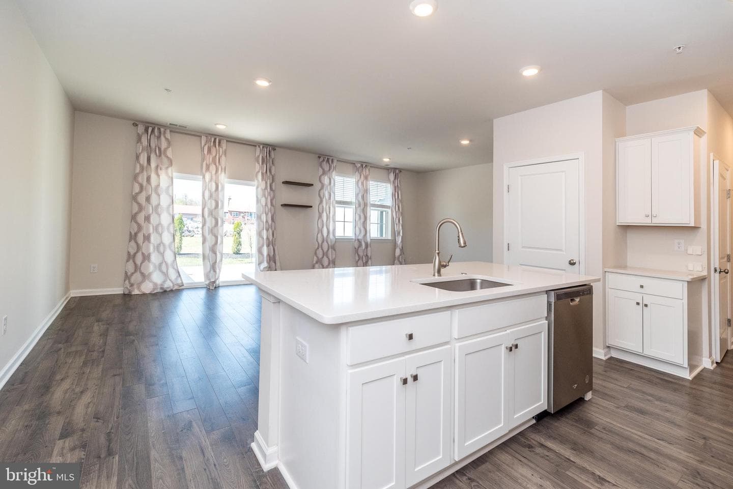 88 Fonthill Court photo 3