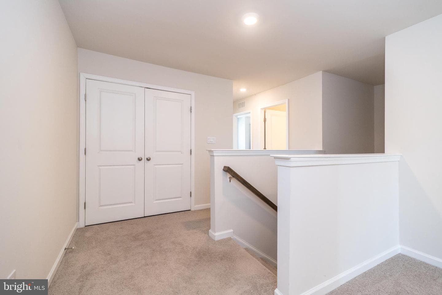 88 Fonthill Court photo 9