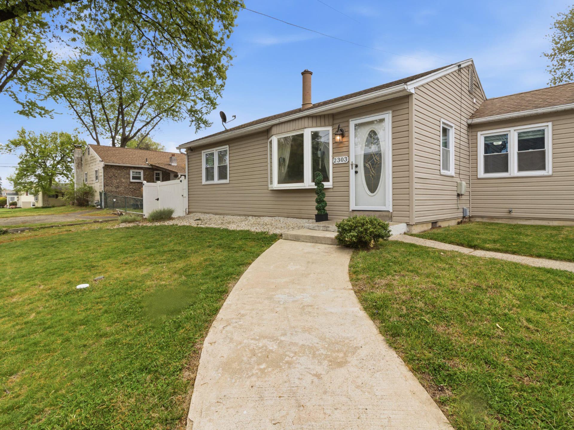 2303 Ogden Avenue photo 3