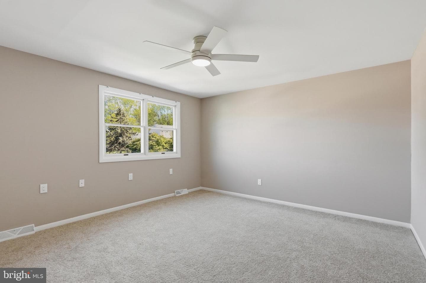 1304 Sturbridge Drive photo 13