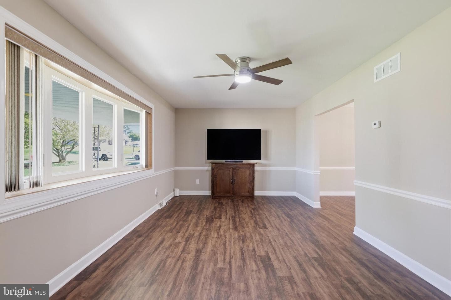 1304 Sturbridge Drive photo 5