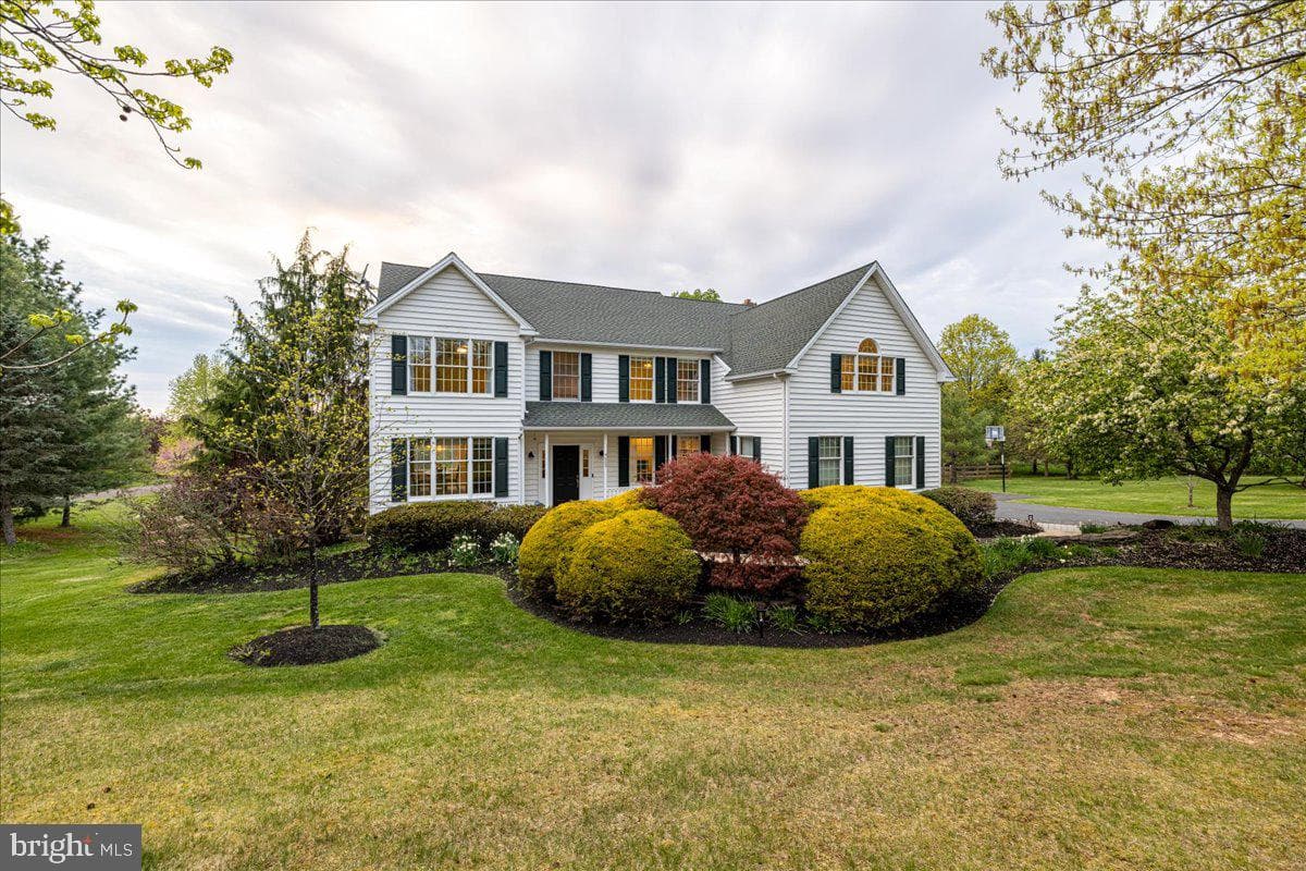 4880 Hunt Field Drive photo 3