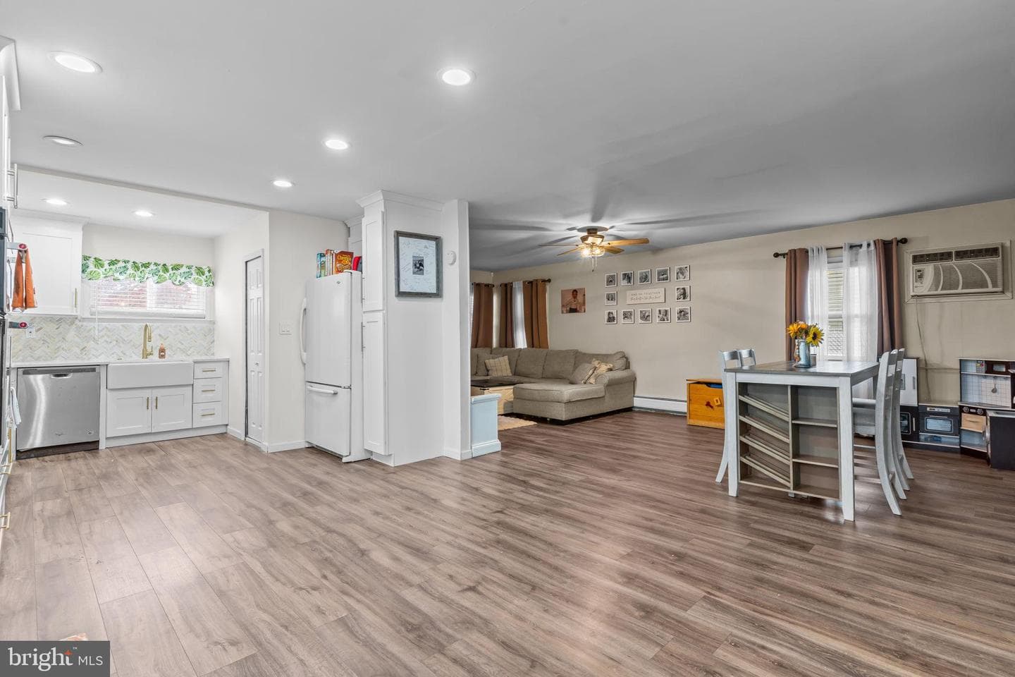 14 Dewberry Lane photo 13