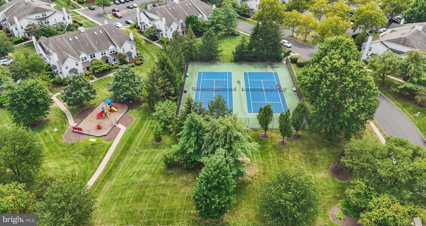 7703 Spruce Mill Drive photo 32