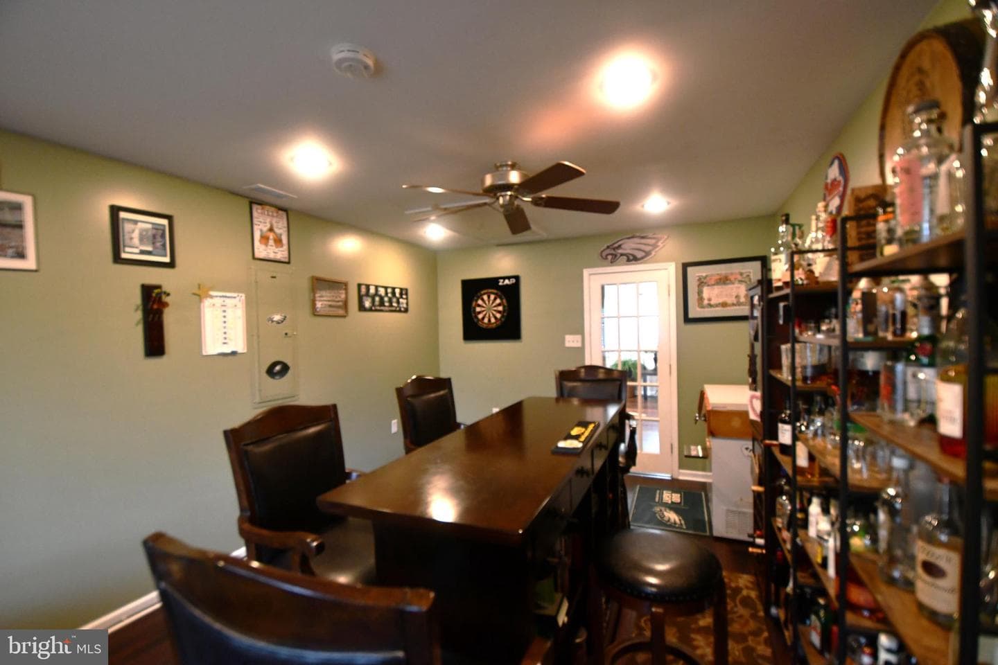1654 Forrest Avenue photo 13