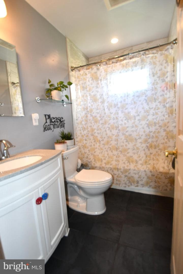 1654 Forrest Avenue photo 27