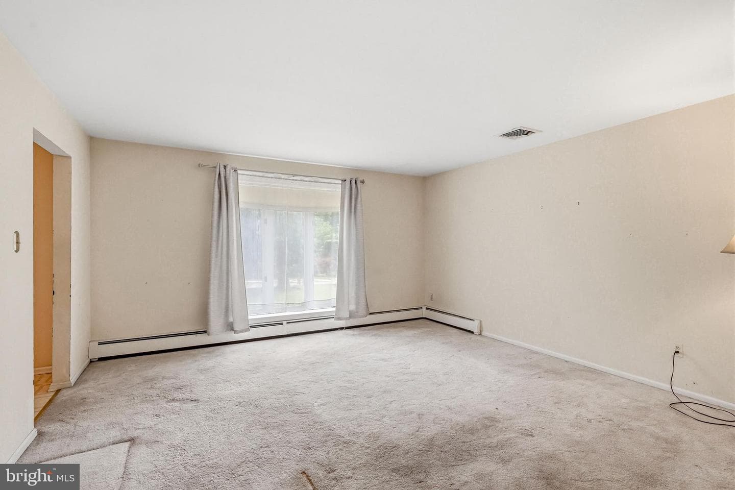 103 E Winchester Avenue photo 10