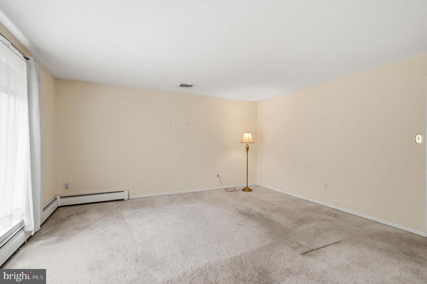 103 E Winchester Avenue photo 12