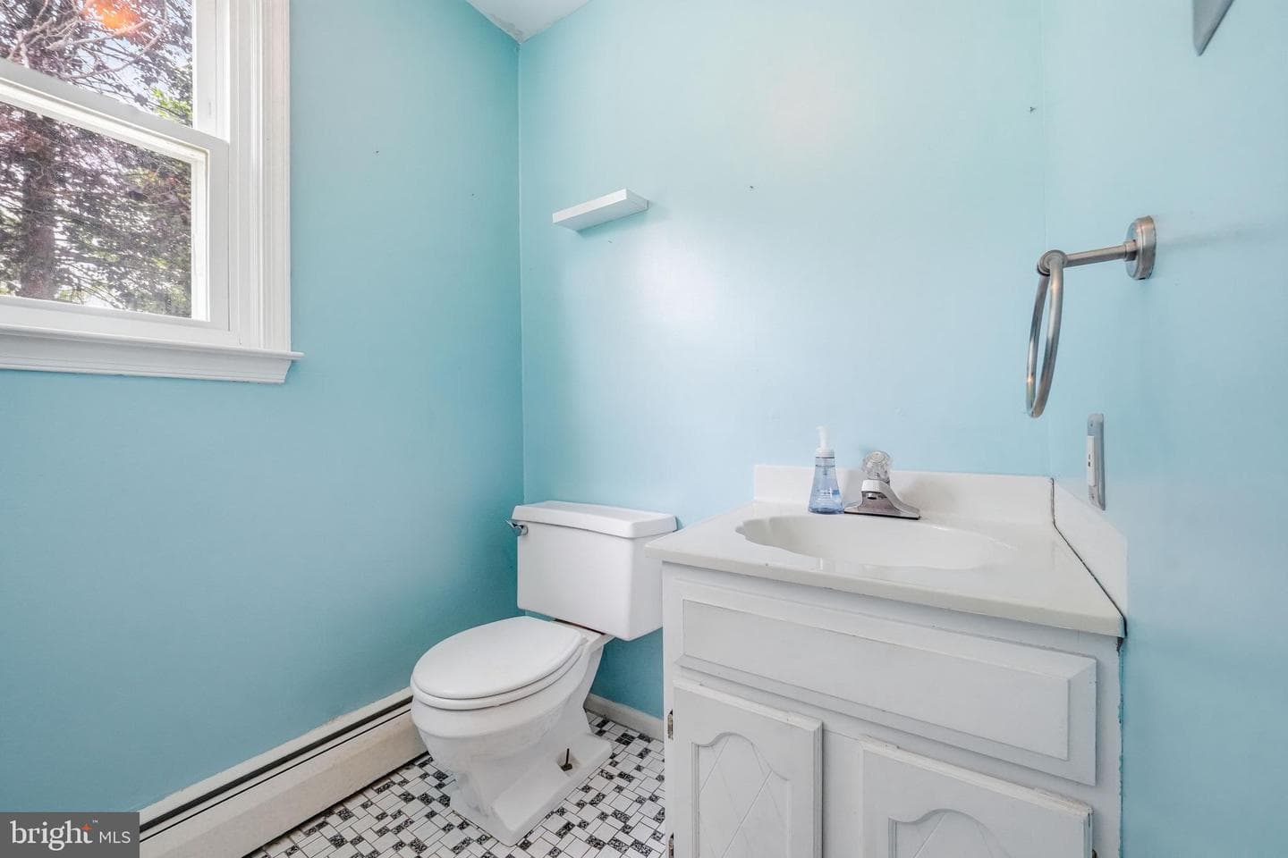 103 E Winchester Avenue photo 24