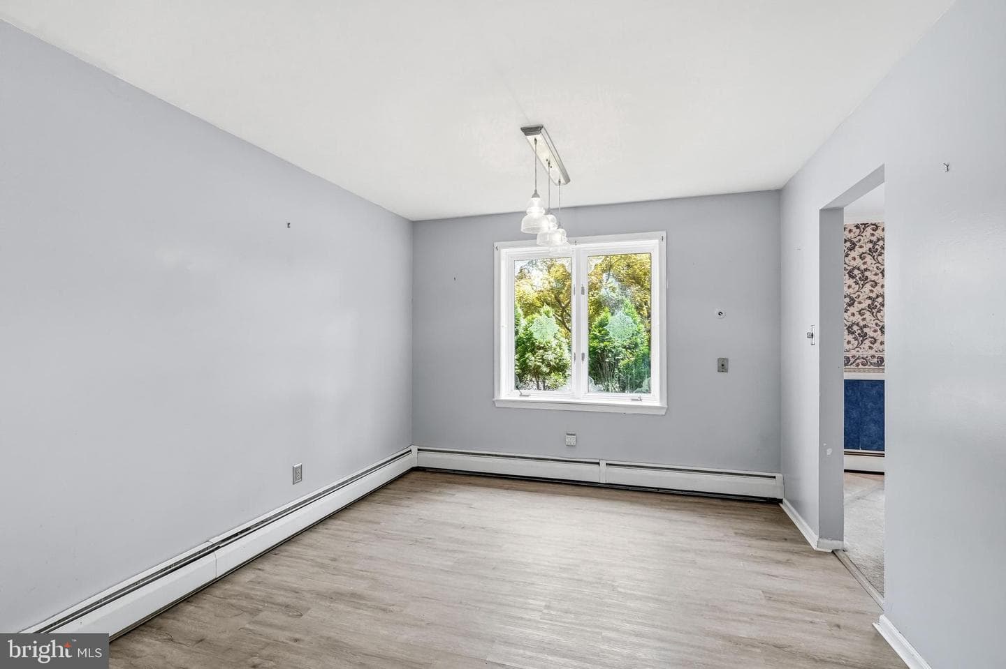103 E Winchester Avenue photo 29