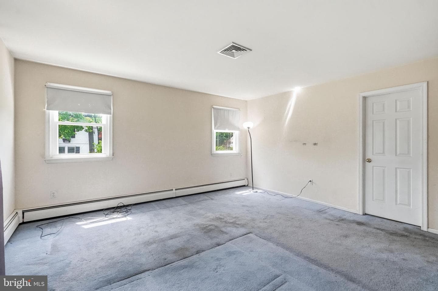 103 E Winchester Avenue photo 31