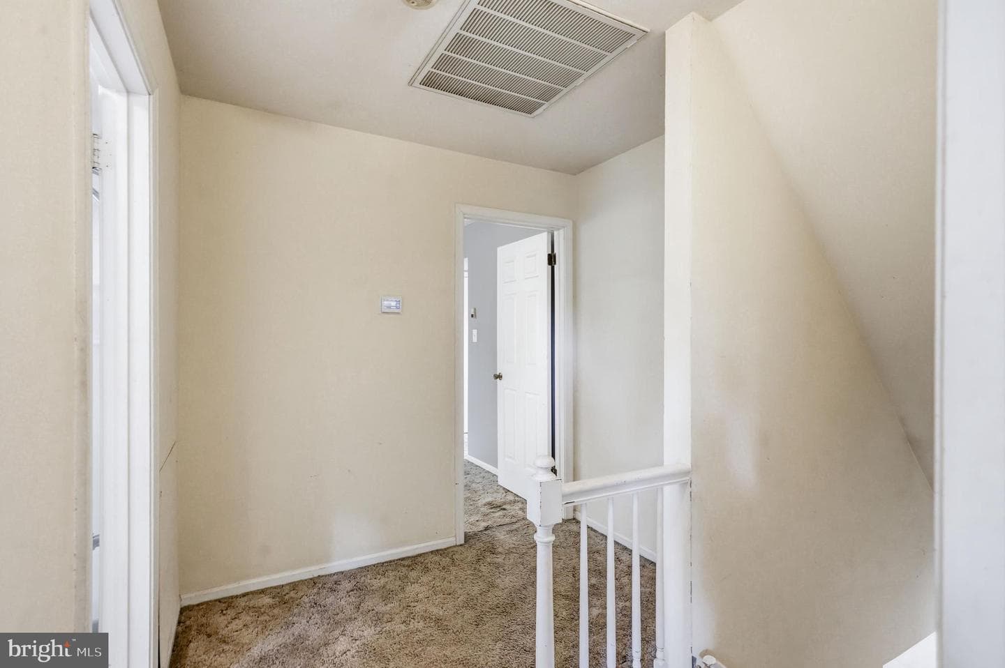 103 E Winchester Avenue photo 37