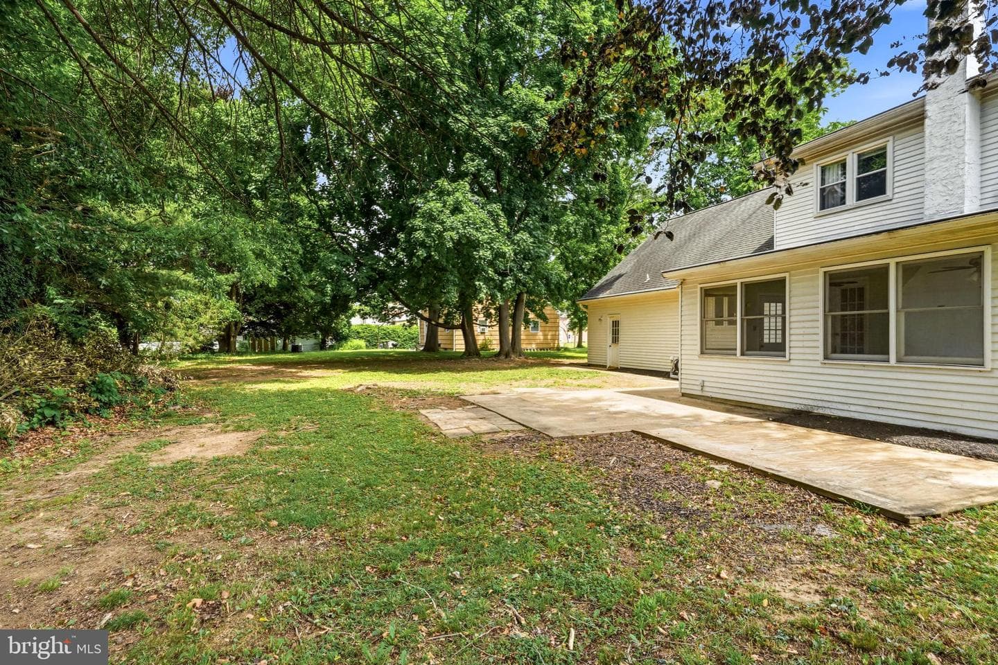 103 E Winchester Avenue photo 54