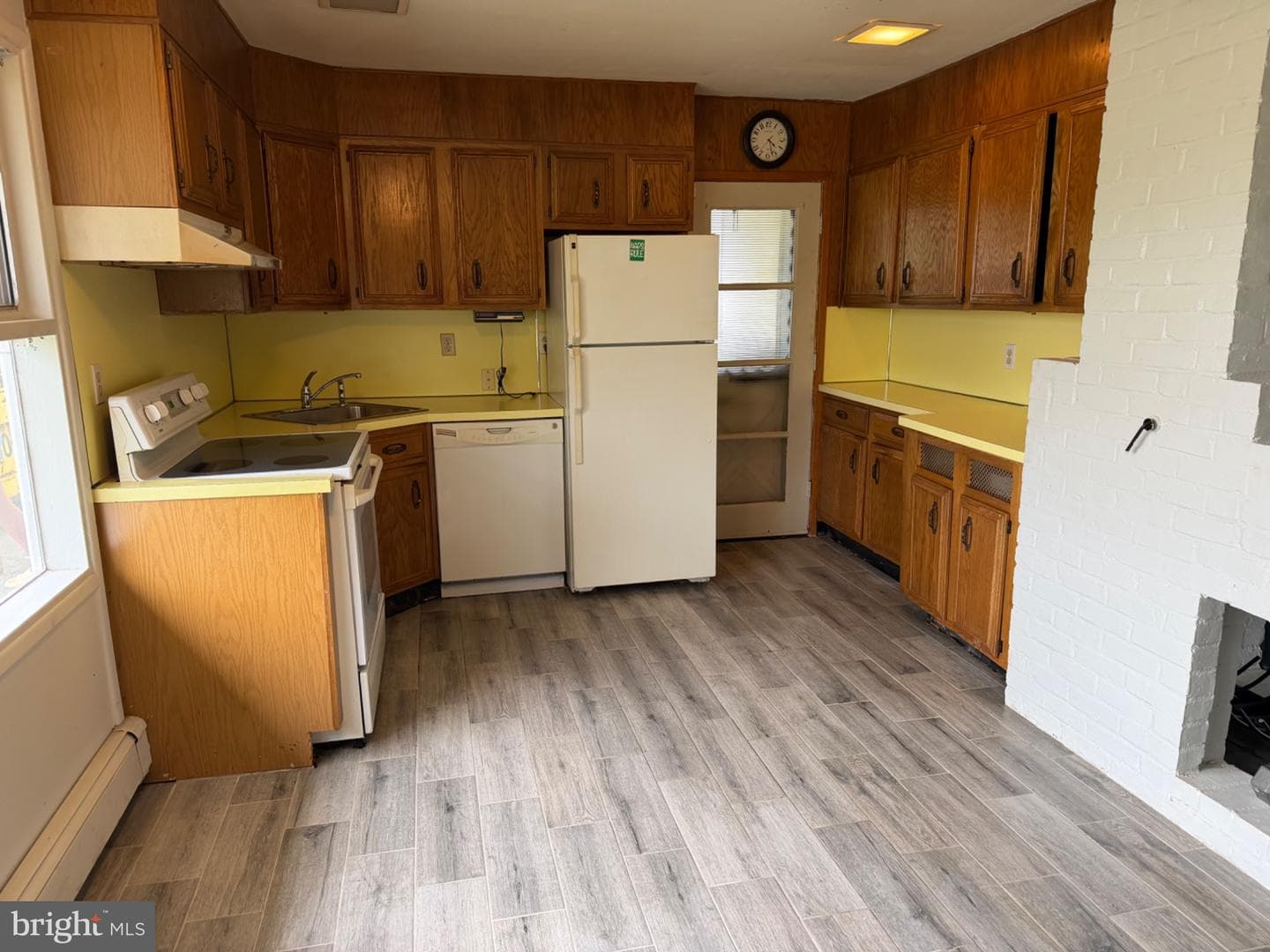 188 Farmbrook Drive photo 5