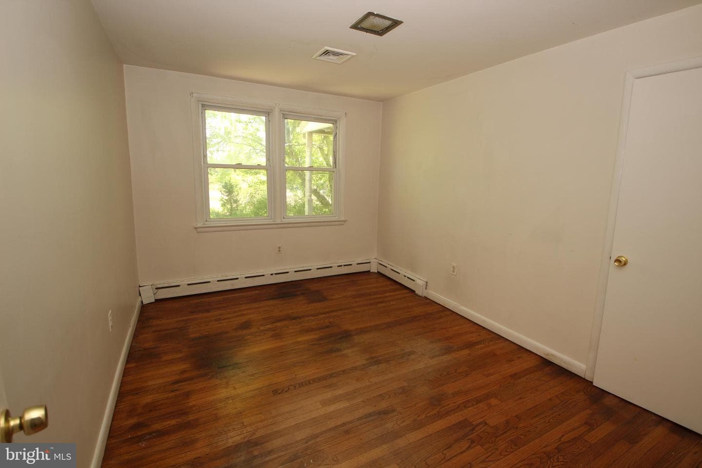 319 Fairhill Road photo 11