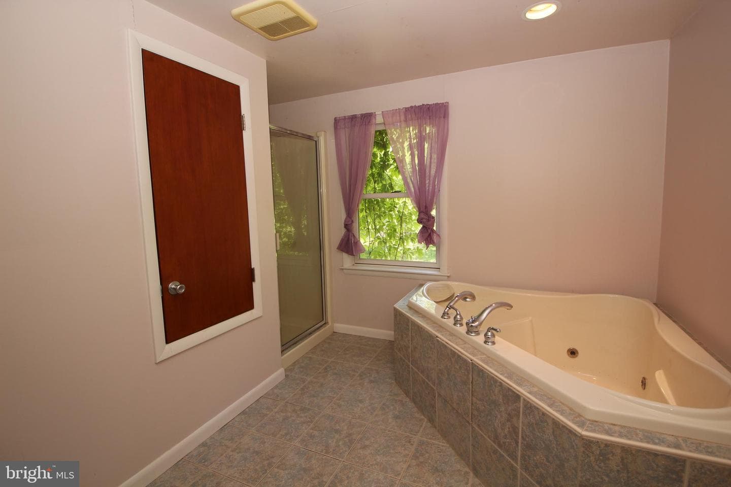 319 Fairhill Road photo 16