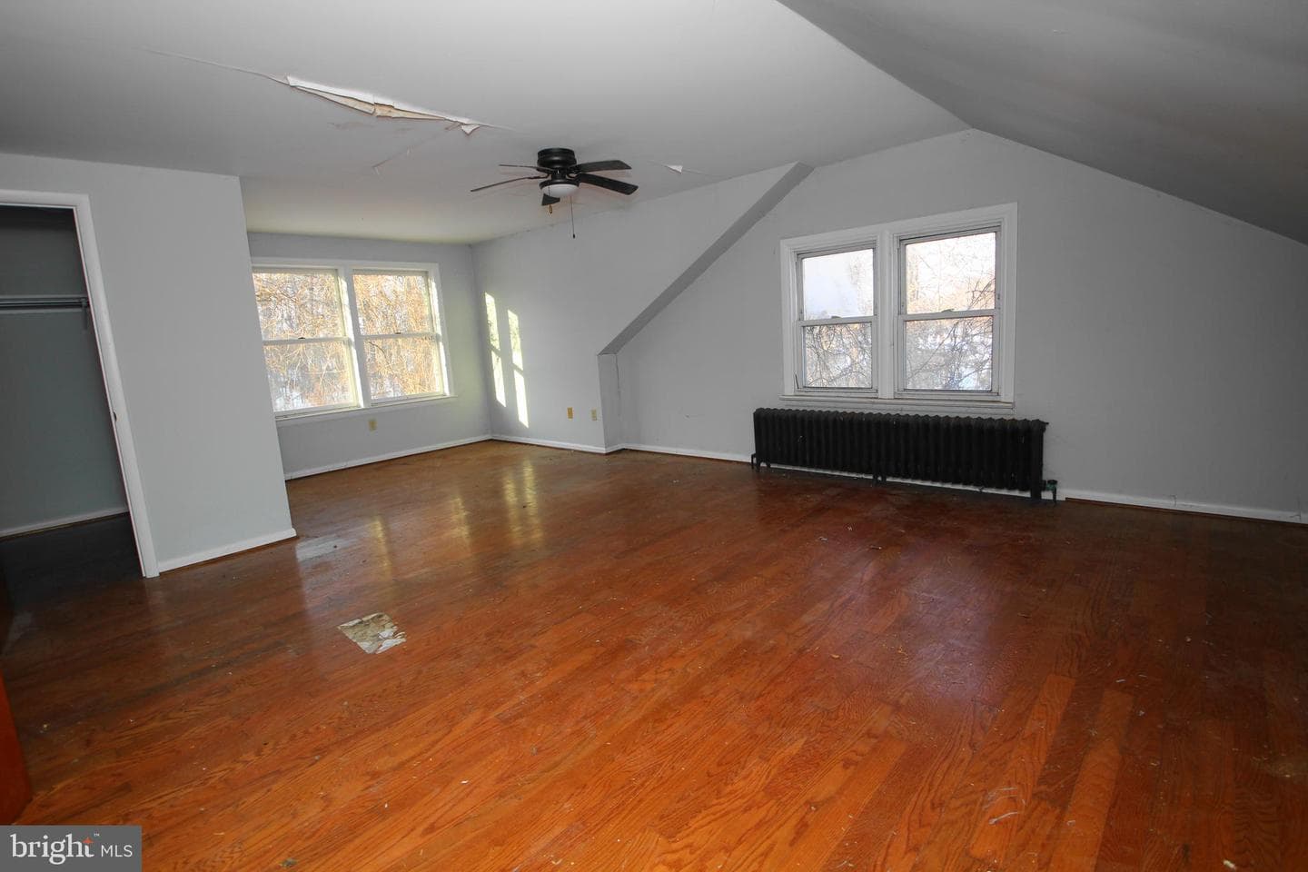 319 Fairhill Road photo 17