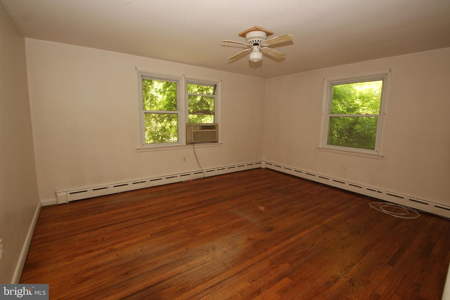 319 Fairhill Road photo 7