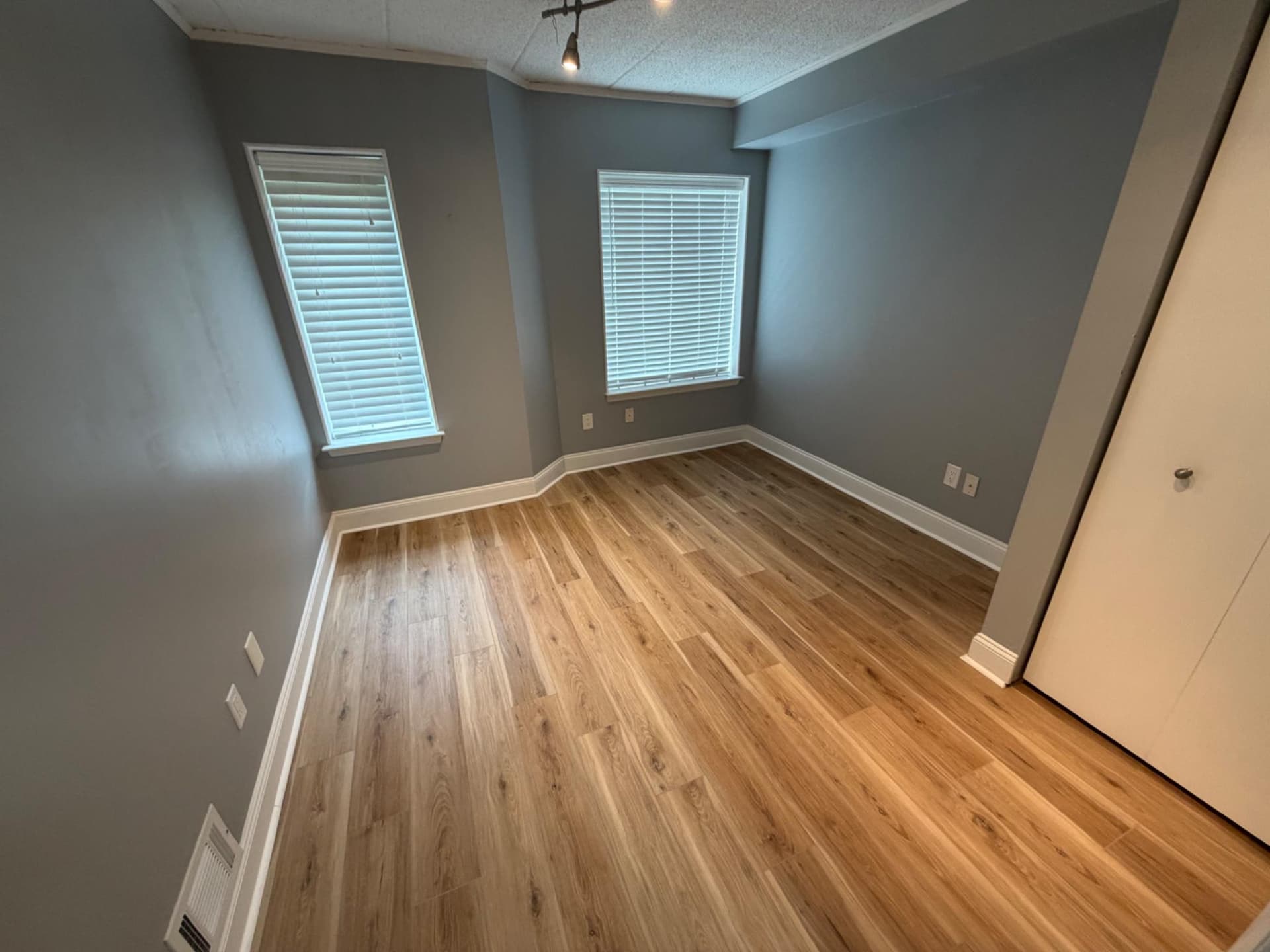111 Leedom Way photo 21