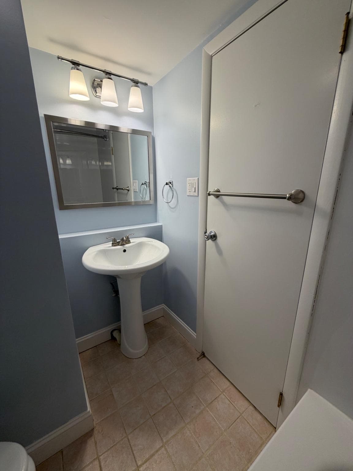 111 Leedom Way photo 27