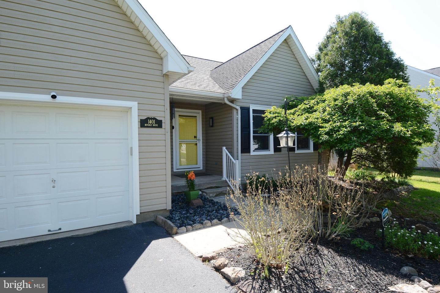 1401 Beverly Drive photo 3