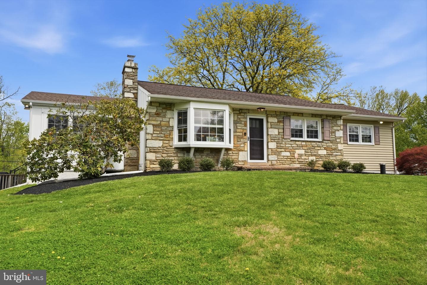 83 Wrenwood Way photo 1