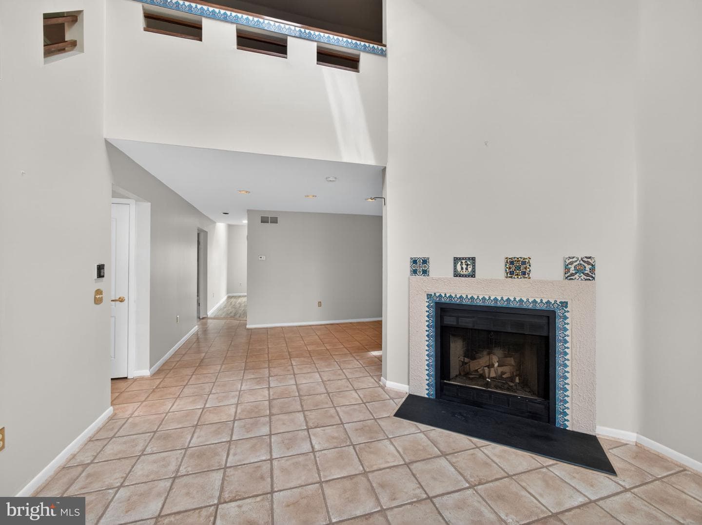 333 Basswood Circle photo 12