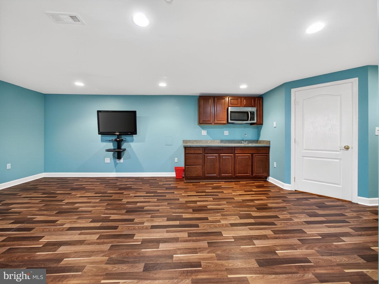 333 Basswood Circle photo 41