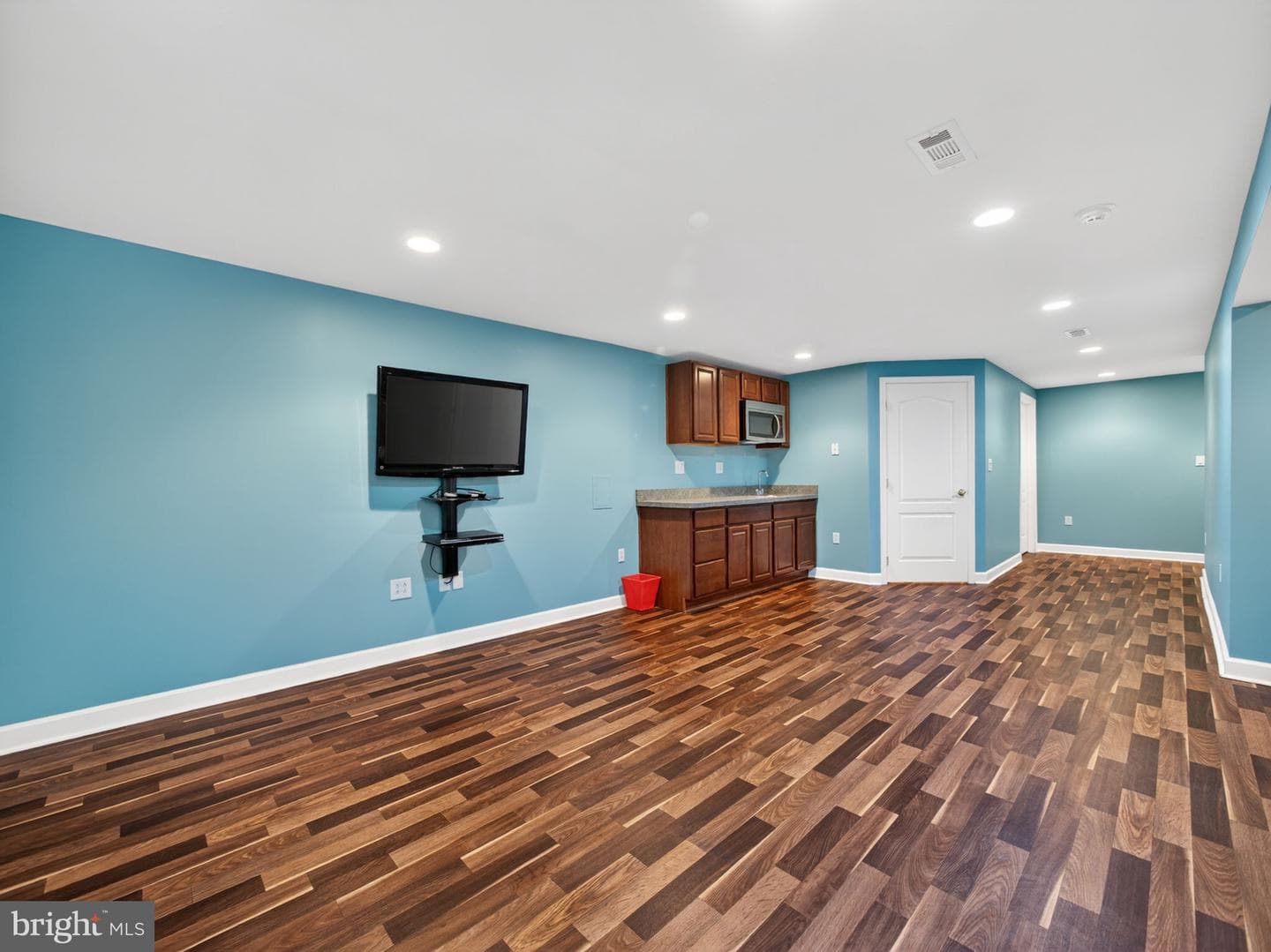 333 Basswood Circle photo 43