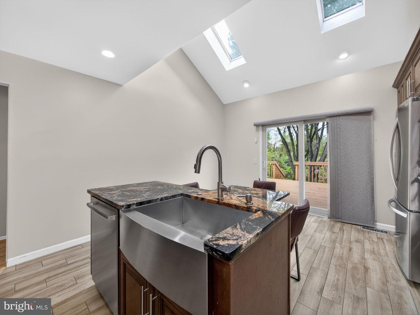 333 Basswood Circle photo 6