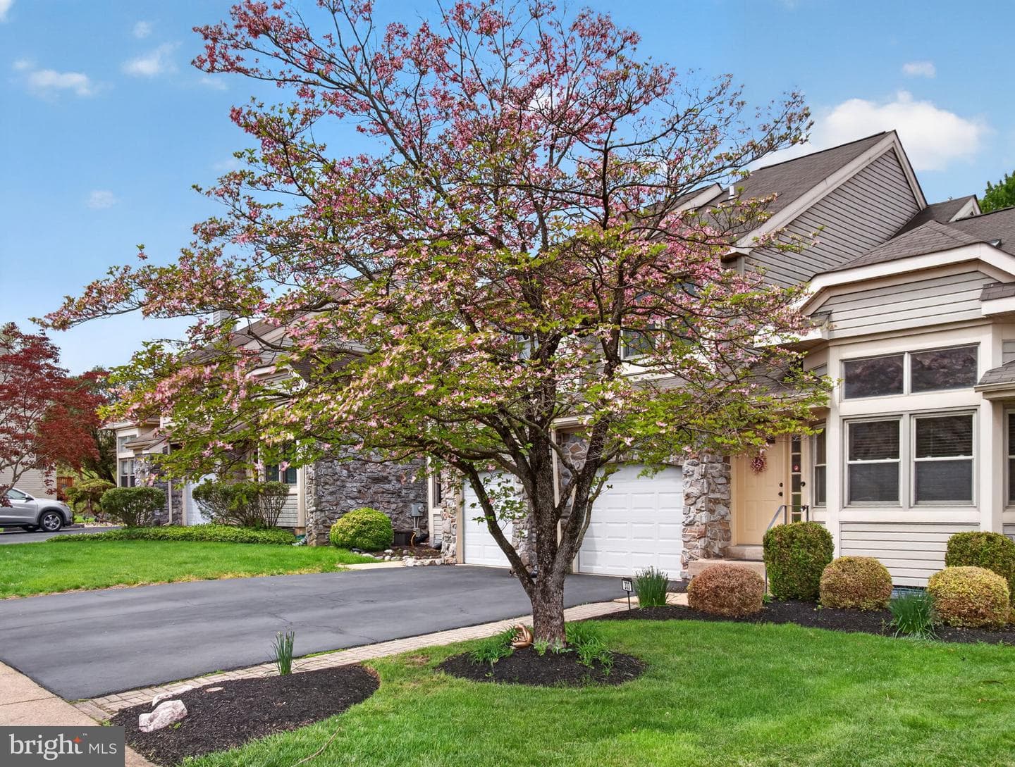 333 Basswood Circle photo 9